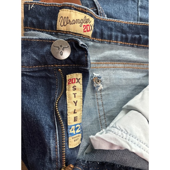 Wrangler 20X Mens Vintage Boot Cut Jeans Dark Wash Size 32x30 - Picture 2 of 5